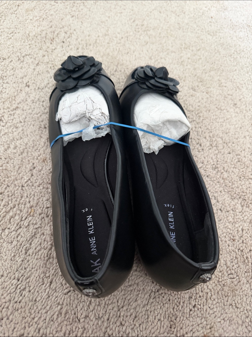 Anne Klein Black Floral Applique Ballet Flats